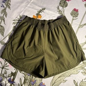 Madewell green small shorts